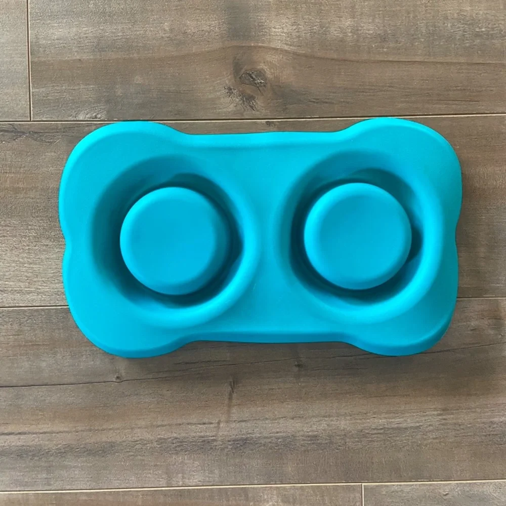 Hubulk Pet No Spill Non-Skid Silicone Mat Food Bowl for Water and Food - Small
